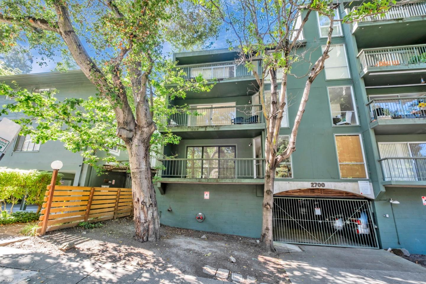 Detail Gallery Image 31 of 32 For 2700 Le Conte Ave #301,  Berkeley,  CA 94709 - 1 Beds | 1 Baths