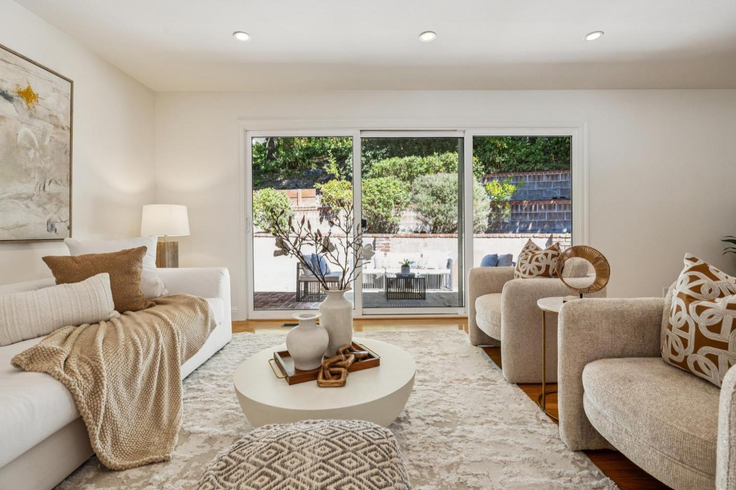 Detail Gallery Image 6 of 38 For 864 Vista Grande, Millbrae,  CA 94030 - 3 Beds | 2 Baths