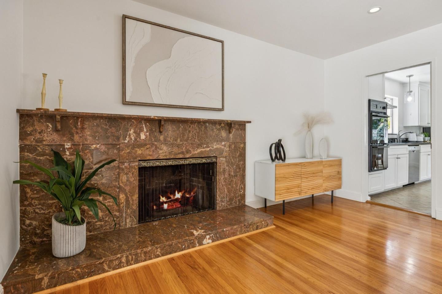 Detail Gallery Image 8 of 38 For 864 Vista Grande, Millbrae,  CA 94030 - 3 Beds | 2 Baths