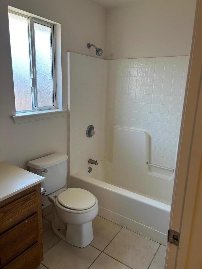 Detail Gallery Image 12 of 24 For 614 Apple Ave, Greenfield,  CA 93927 - 3 Beds | 2 Baths