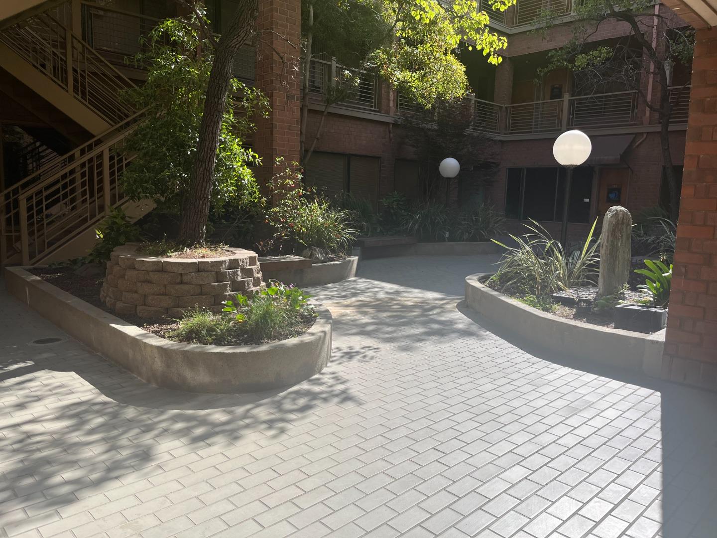 Detail Gallery Image 4 of 6 For 2021 the Alameda #199,  San Jose,  CA 95126 - – Beds | – Baths