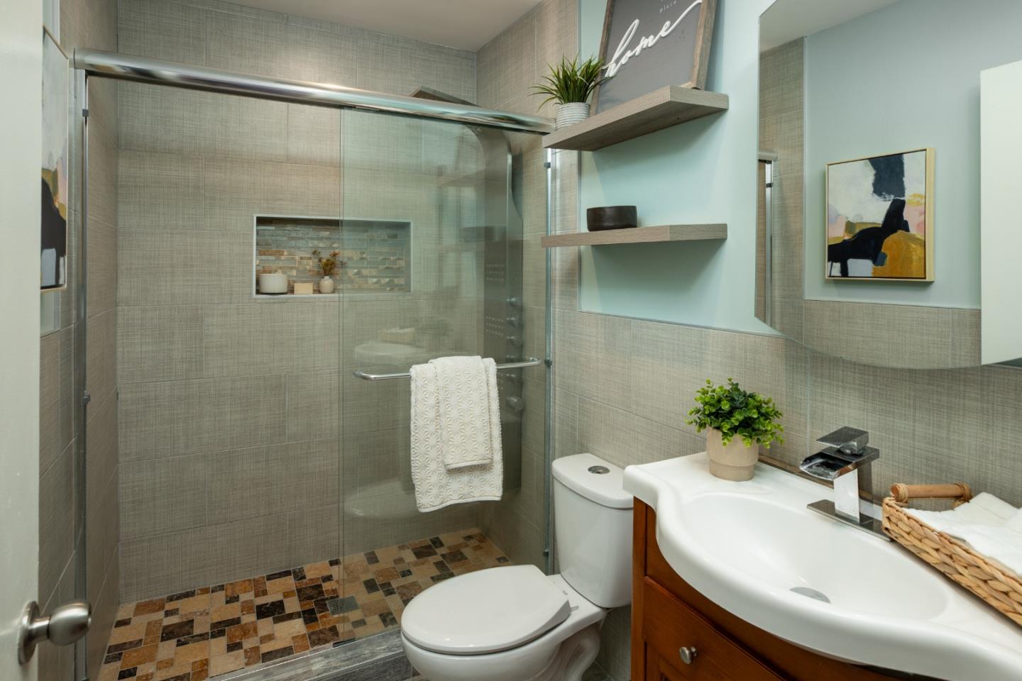 Detail Gallery Image 11 of 15 For 201 N 6th St, San Jose,  CA 95112 - 2 Beds | 2/1 Baths