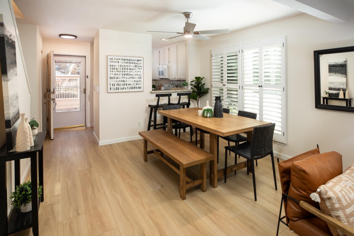 Detail Gallery Image 3 of 15 For 201 N 6th St, San Jose,  CA 95112 - 2 Beds | 2/1 Baths
