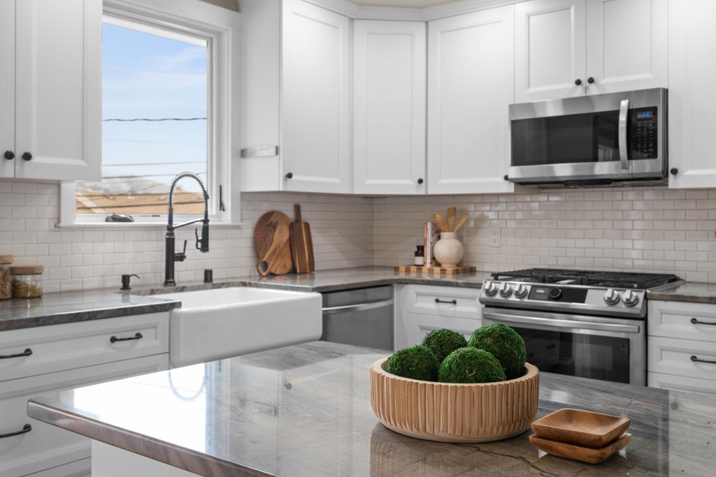 Detail Gallery Image 11 of 56 For 710 Hill Ave, South San Francisco,  CA 94080 - 3 Beds | 2 Baths
