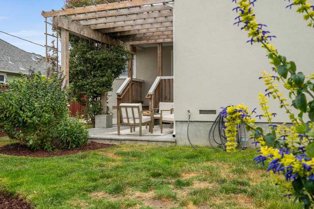 Detail Gallery Image 35 of 56 For 710 Hill Ave, South San Francisco,  CA 94080 - 3 Beds | 2 Baths
