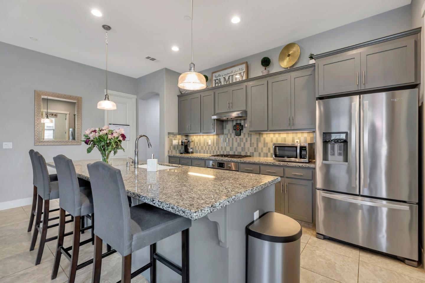 Detail Gallery Image 24 of 59 For 1667 Santana Ranch Dr, Hollister,  CA 95023 - 3 Beds | 2 Baths