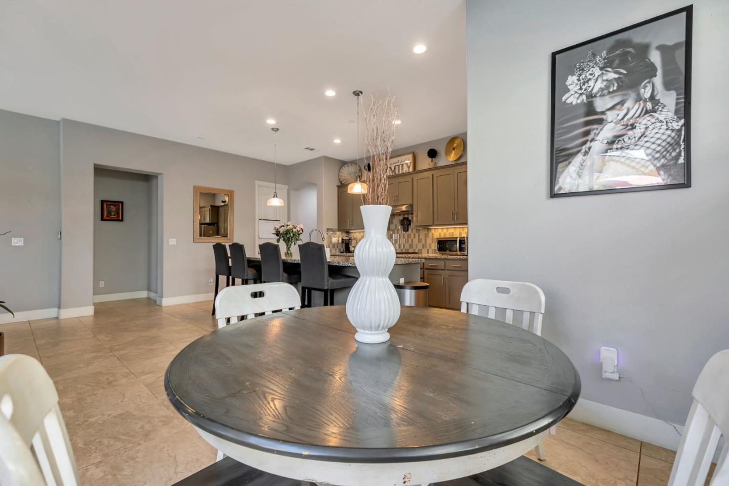 Detail Gallery Image 27 of 59 For 1667 Santana Ranch Dr, Hollister,  CA 95023 - 3 Beds | 2 Baths