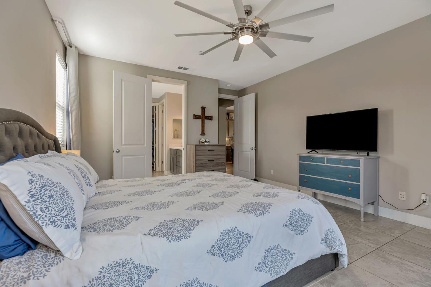 Detail Gallery Image 31 of 59 For 1667 Santana Ranch Dr, Hollister,  CA 95023 - 3 Beds | 2 Baths