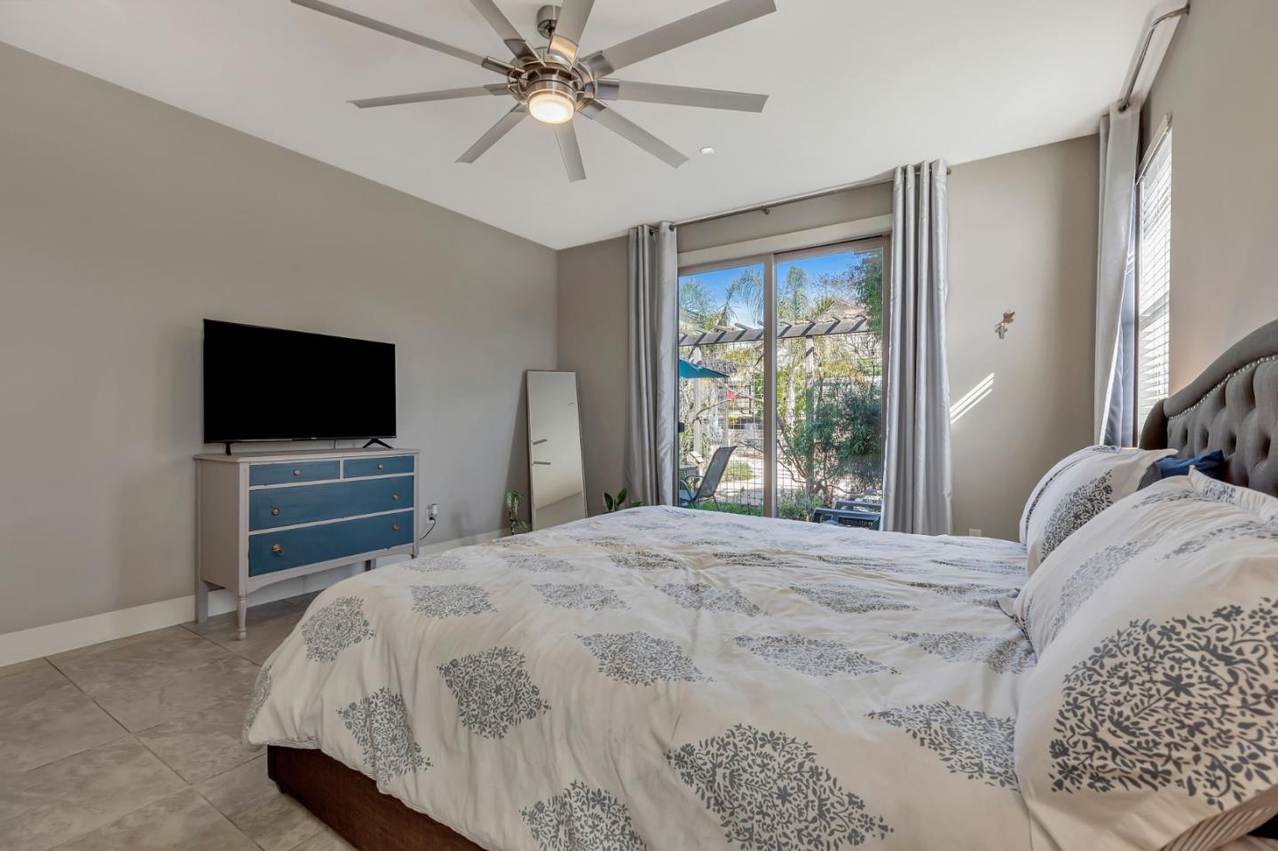 Detail Gallery Image 32 of 59 For 1667 Santana Ranch Dr, Hollister,  CA 95023 - 3 Beds | 2 Baths