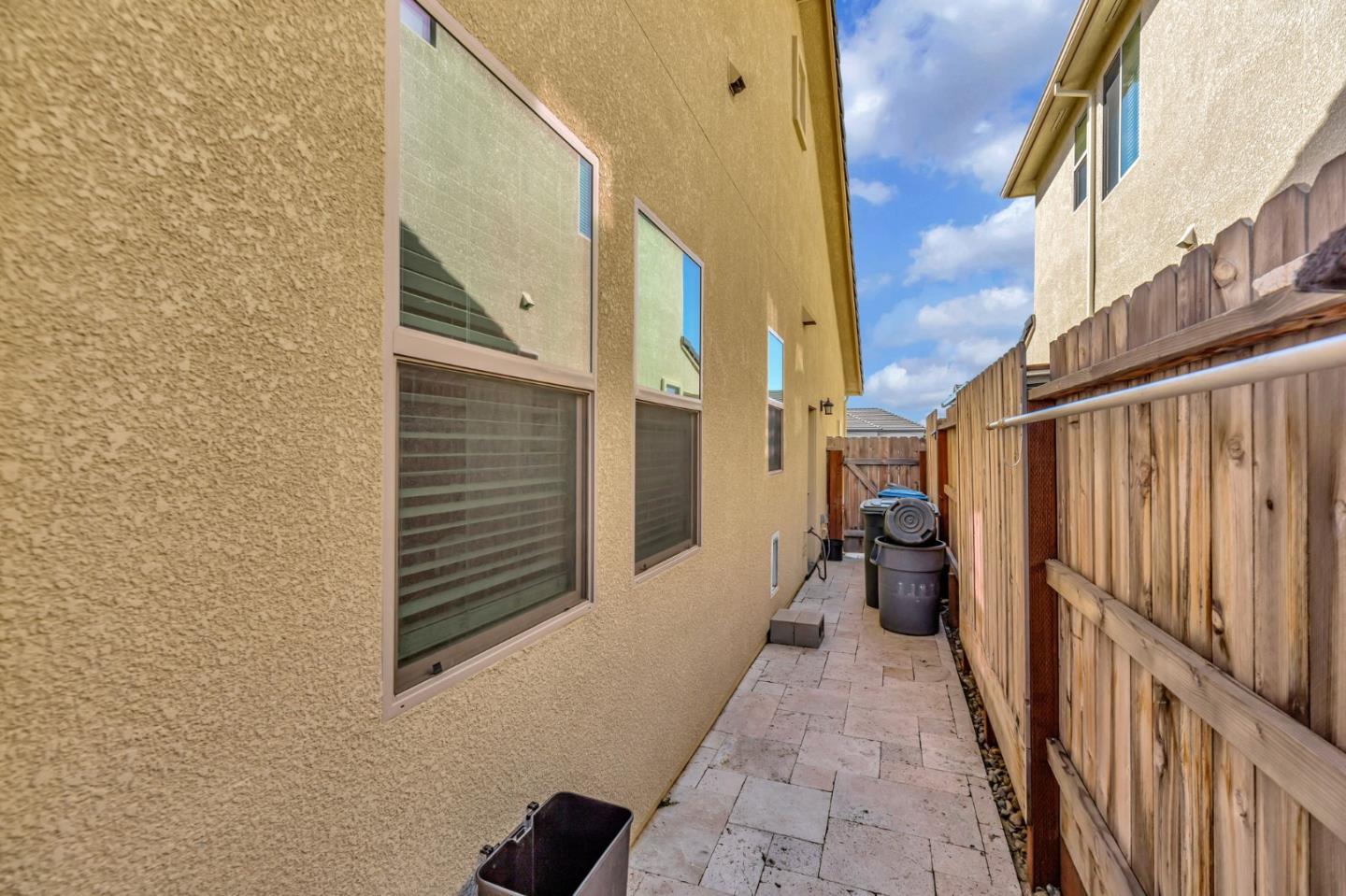 Detail Gallery Image 48 of 59 For 1667 Santana Ranch Dr, Hollister,  CA 95023 - 3 Beds | 2 Baths