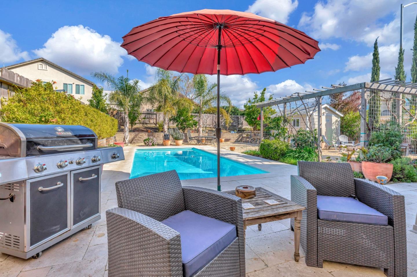 Detail Gallery Image 6 of 59 For 1667 Santana Ranch Dr, Hollister,  CA 95023 - 3 Beds | 2 Baths