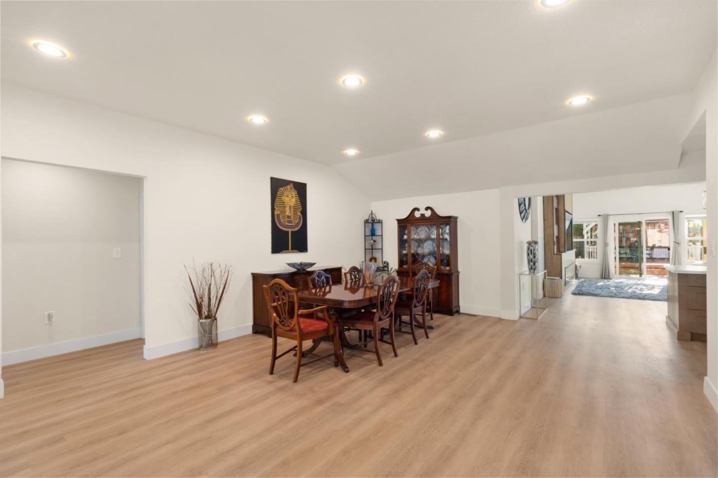 Detail Gallery Image 4 of 40 For 1185 Normandy Dr, Campbell,  CA 95008 - 4 Beds | 3/1 Baths