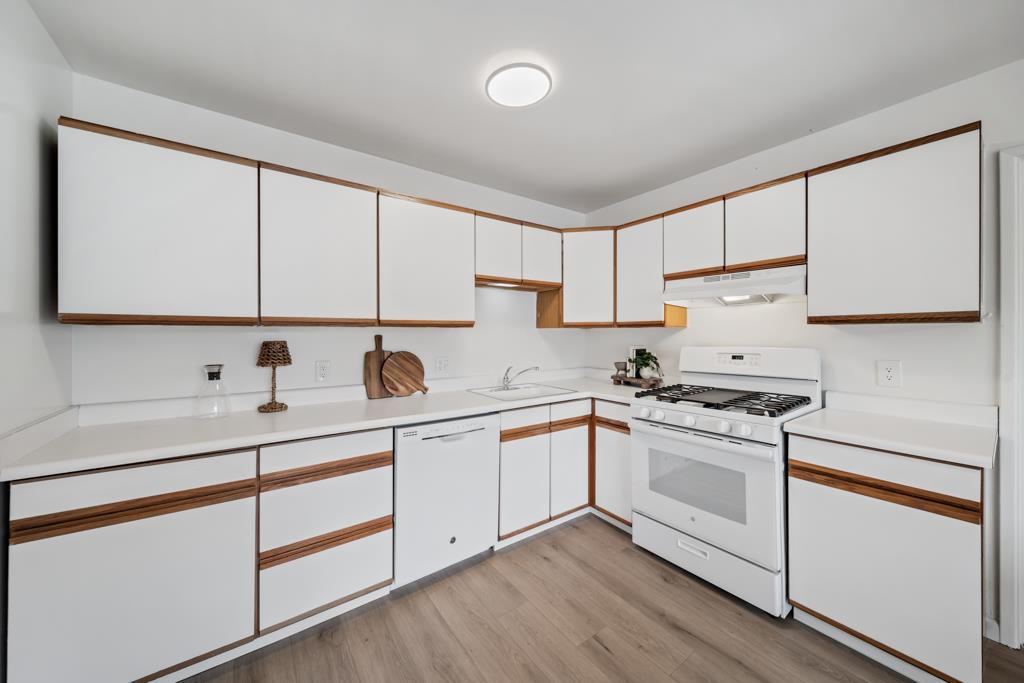 Detail Gallery Image 9 of 46 For 1293 Baywood Ave, South San Francisco,  CA 94080 - 2 Beds | 1 Baths