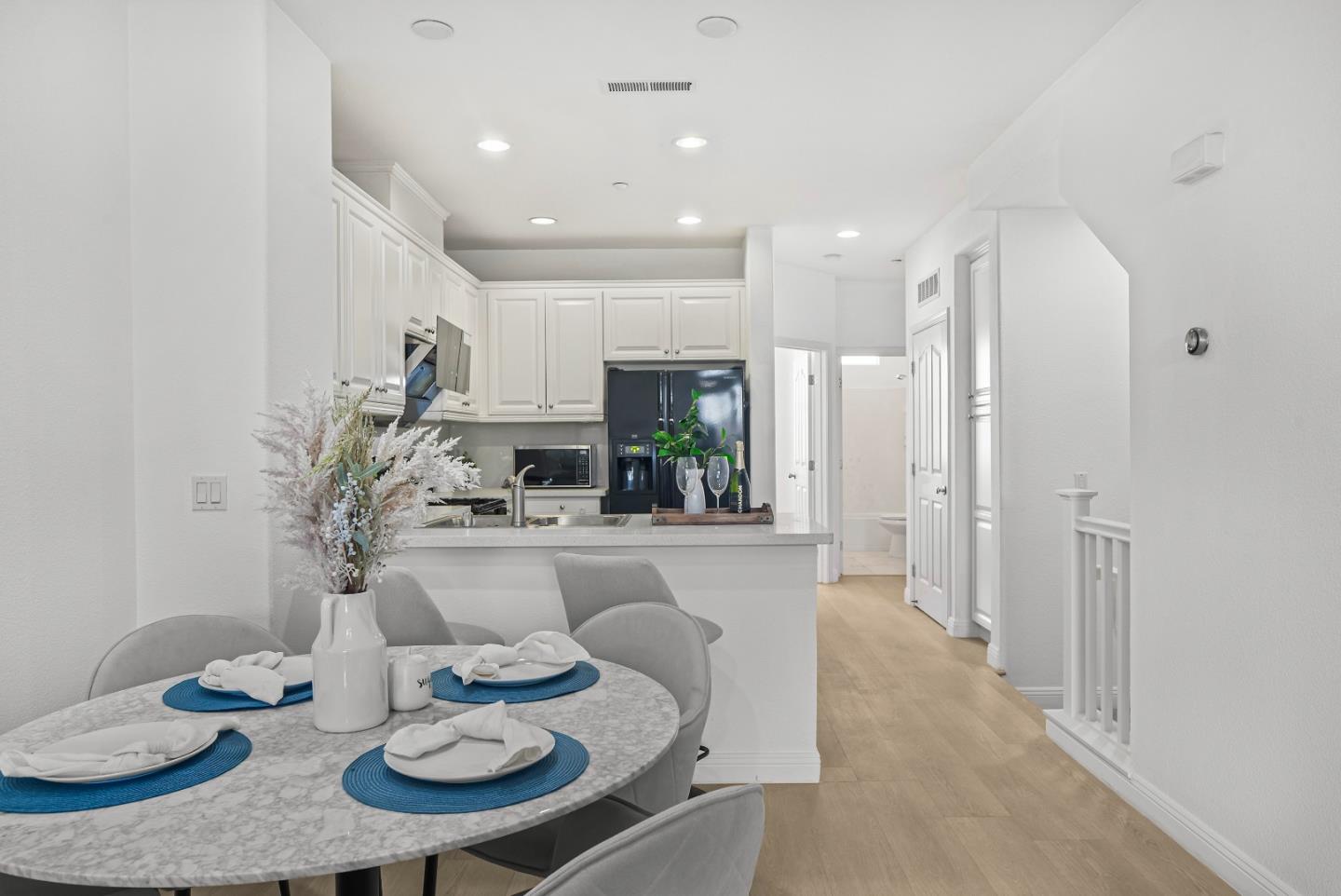 Detail Gallery Image 9 of 43 For 2504 Baton Rouge Dr, San Jose,  CA 95133 - 3 Beds | 3 Baths