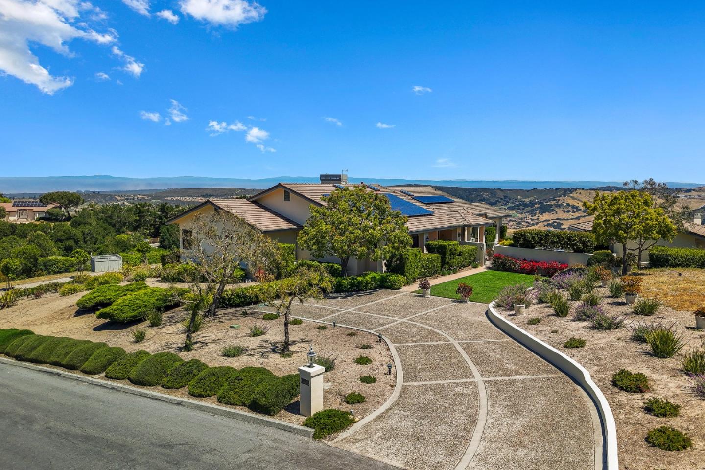 Detail Gallery Image 28 of 32 For 25611 Whip Rd, Monterey,  CA 93940 - 4 Beds | 3/1 Baths