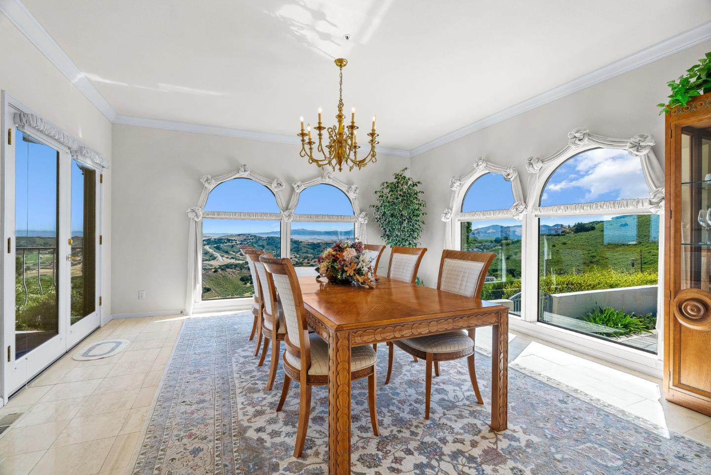 Detail Gallery Image 6 of 32 For 25611 Whip Rd, Monterey,  CA 93940 - 4 Beds | 3/1 Baths