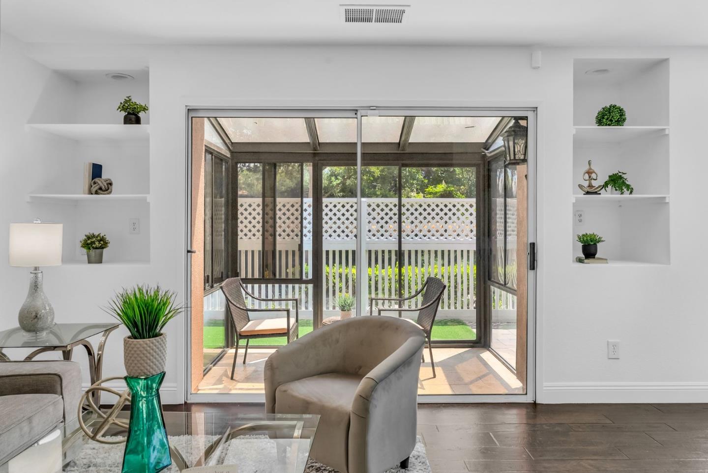 Detail Gallery Image 15 of 77 For 6901 Rodling Dr #C,  San Jose,  CA 95138 - 3 Beds | 2/1 Baths