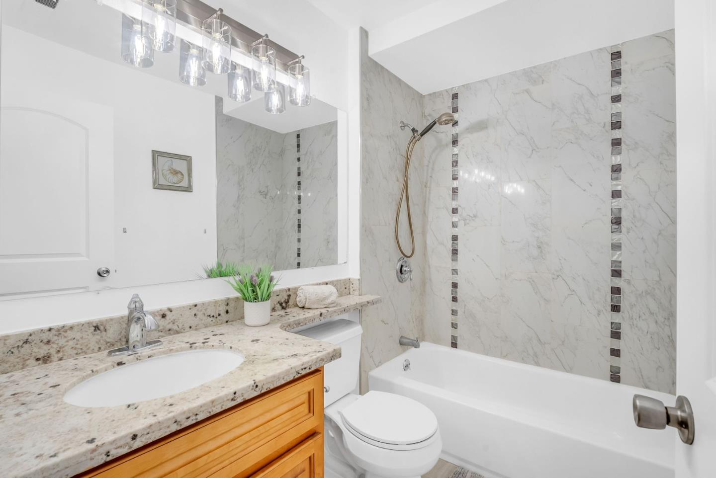 Detail Gallery Image 24 of 77 For 6901 Rodling Dr #C,  San Jose,  CA 95138 - 3 Beds | 2/1 Baths