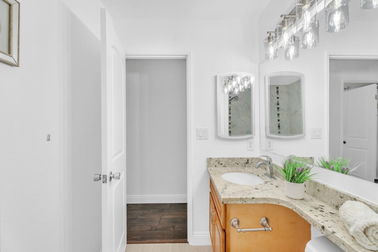 Detail Gallery Image 25 of 77 For 6901 Rodling Dr #C,  San Jose,  CA 95138 - 3 Beds | 2/1 Baths
