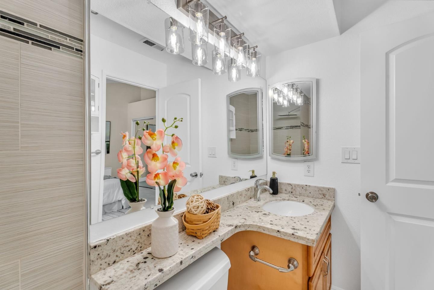 Detail Gallery Image 35 of 77 For 6901 Rodling Dr #C,  San Jose,  CA 95138 - 3 Beds | 2/1 Baths