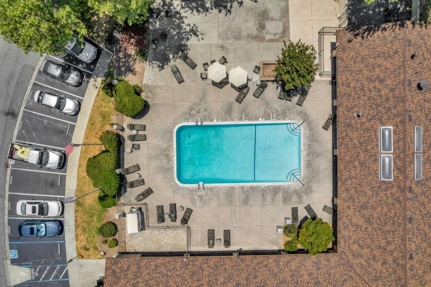 Detail Gallery Image 40 of 77 For 6901 Rodling Dr #C,  San Jose,  CA 95138 - 3 Beds | 2/1 Baths