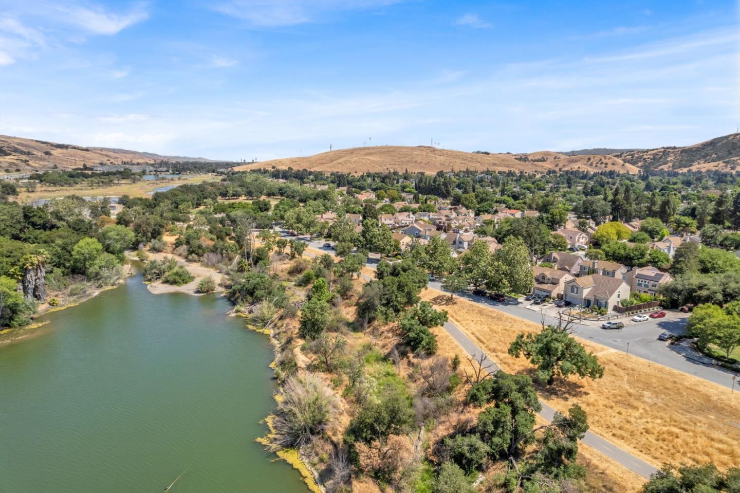 Detail Gallery Image 43 of 77 For 6901 Rodling Dr #C,  San Jose,  CA 95138 - 3 Beds | 2/1 Baths