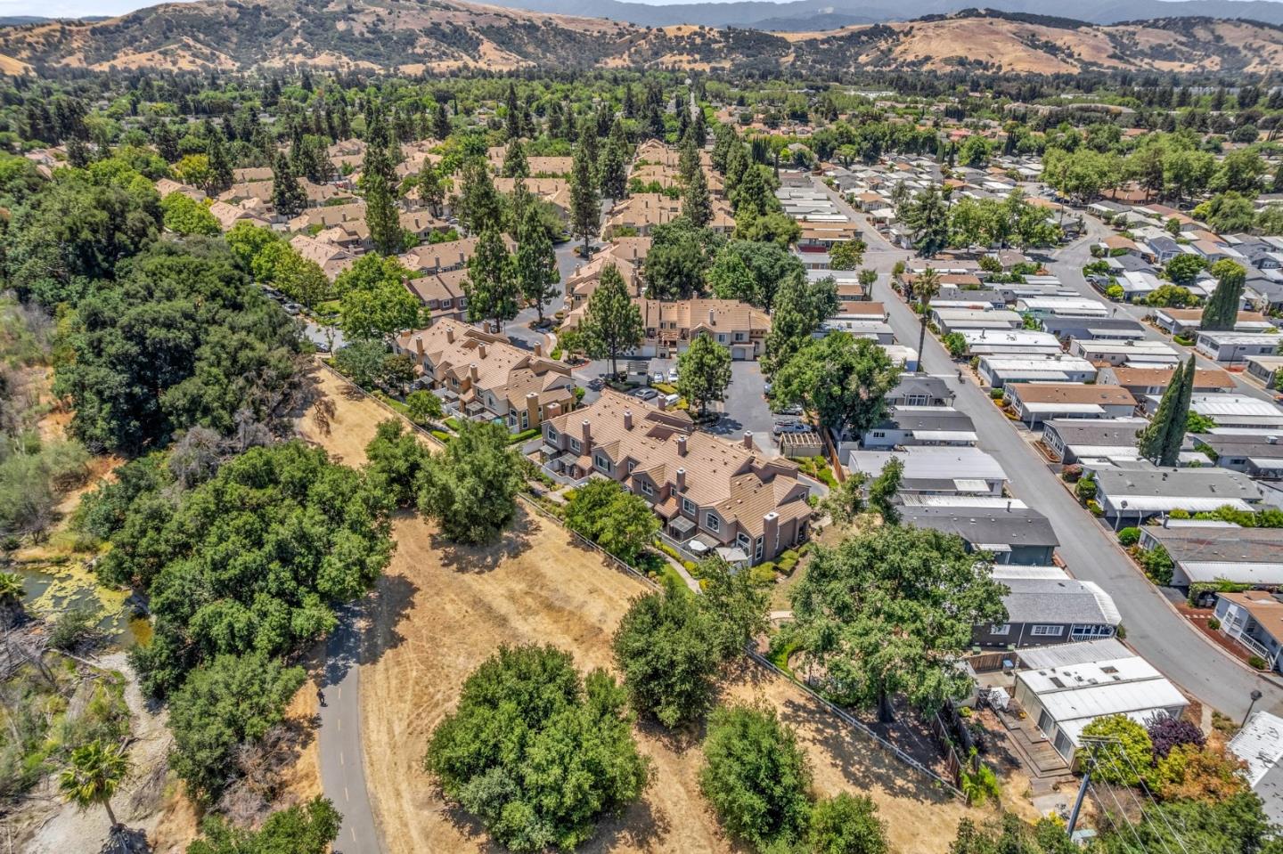 Detail Gallery Image 68 of 77 For 6901 Rodling Dr #C,  San Jose,  CA 95138 - 3 Beds | 2/1 Baths