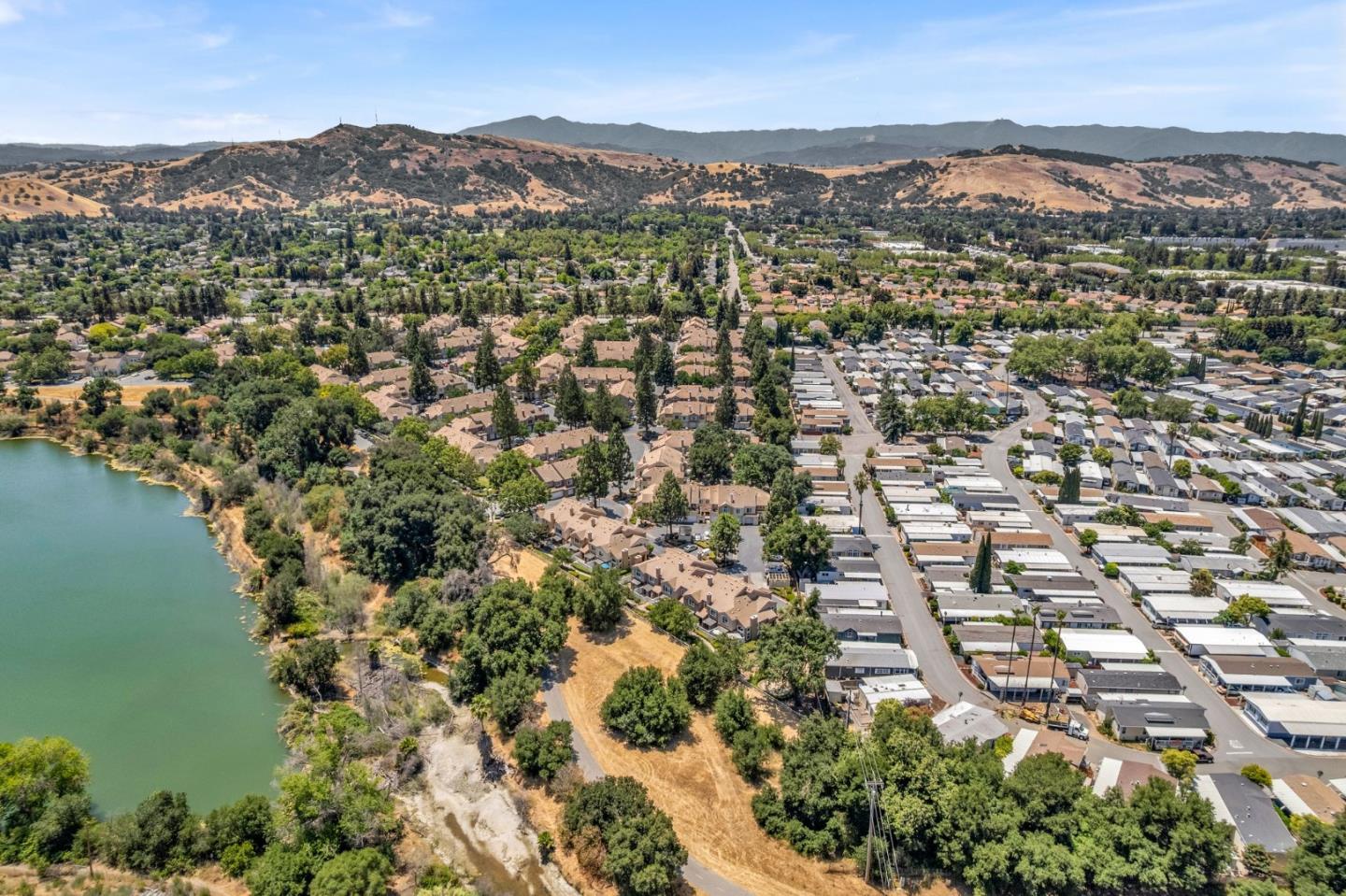 Detail Gallery Image 69 of 77 For 6901 Rodling Dr #C,  San Jose,  CA 95138 - 3 Beds | 2/1 Baths