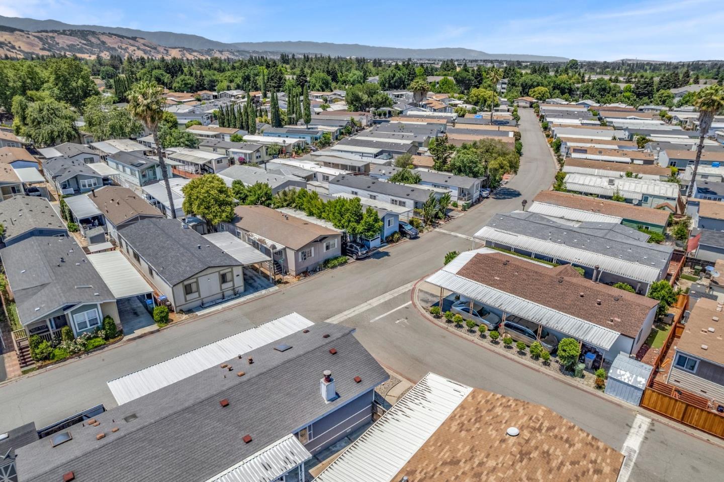 Detail Gallery Image 70 of 77 For 6901 Rodling Dr #C,  San Jose,  CA 95138 - 3 Beds | 2/1 Baths