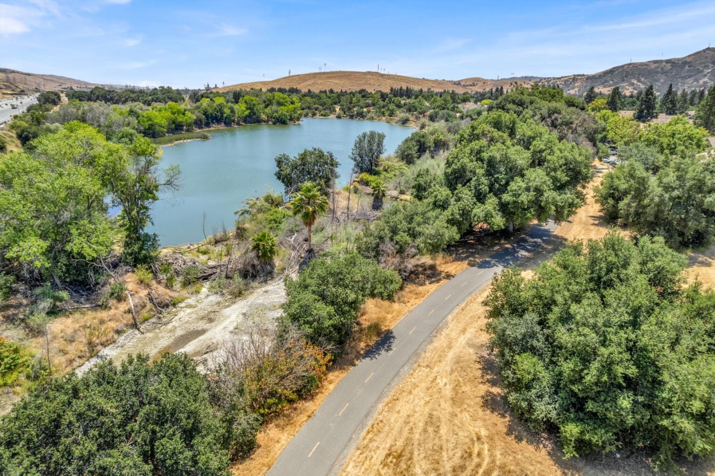 Detail Gallery Image 75 of 77 For 6901 Rodling Dr #C,  San Jose,  CA 95138 - 3 Beds | 2/1 Baths