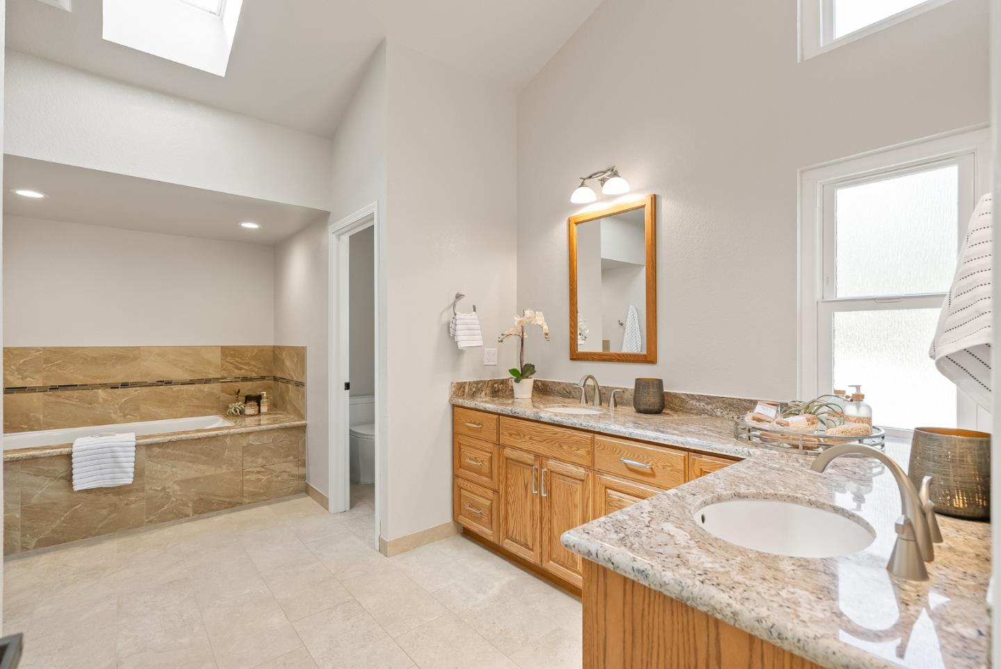 Detail Gallery Image 21 of 39 For 17151 Parkview Dr, Morgan Hill,  CA 95037 - 4 Beds | 2/1 Baths