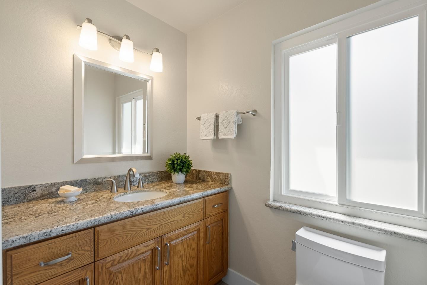 Detail Gallery Image 27 of 39 For 17151 Parkview Dr, Morgan Hill,  CA 95037 - 4 Beds | 2/1 Baths