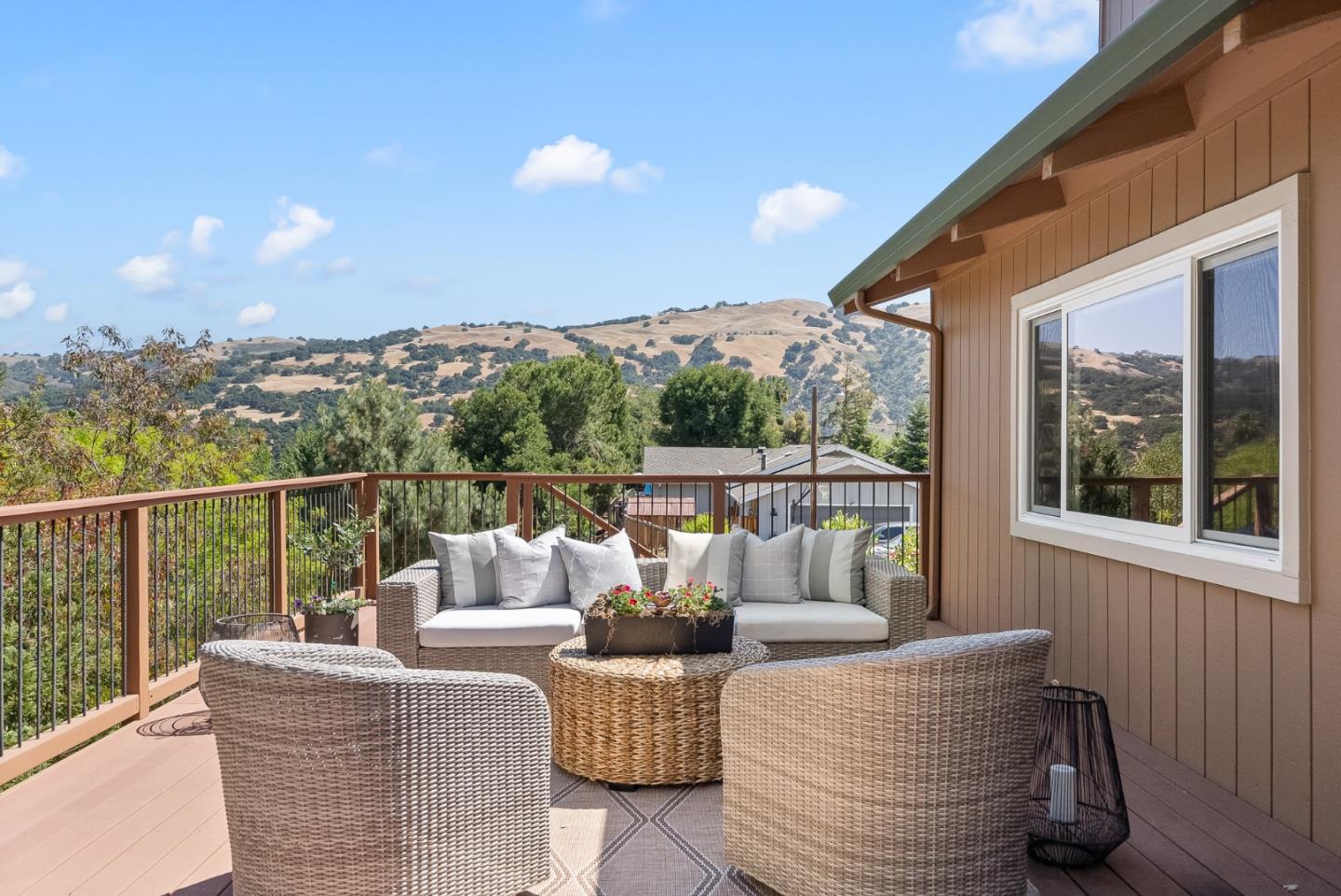 Detail Gallery Image 32 of 39 For 17151 Parkview Dr, Morgan Hill,  CA 95037 - 4 Beds | 2/1 Baths