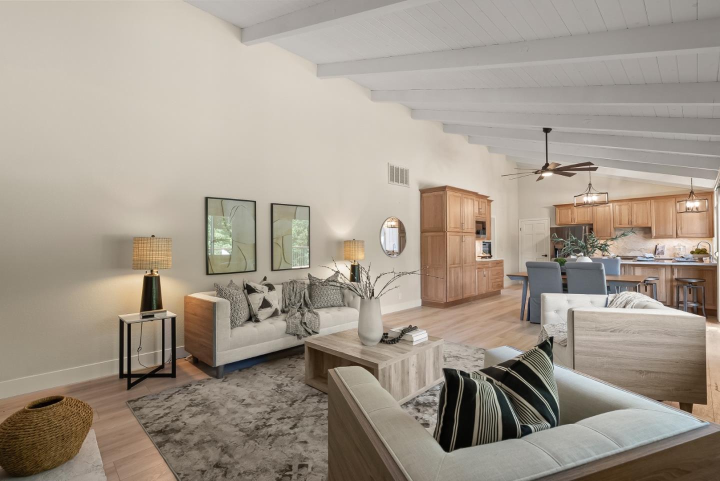Detail Gallery Image 8 of 39 For 17151 Parkview Dr, Morgan Hill,  CA 95037 - 4 Beds | 2/1 Baths