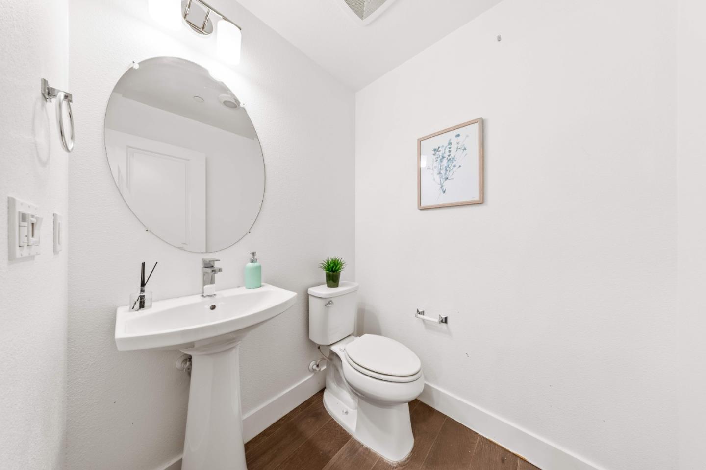 Detail Gallery Image 14 of 43 For 395 Rhythm Ln, Hayward,  CA 94544 - 4 Beds | 3/1 Baths