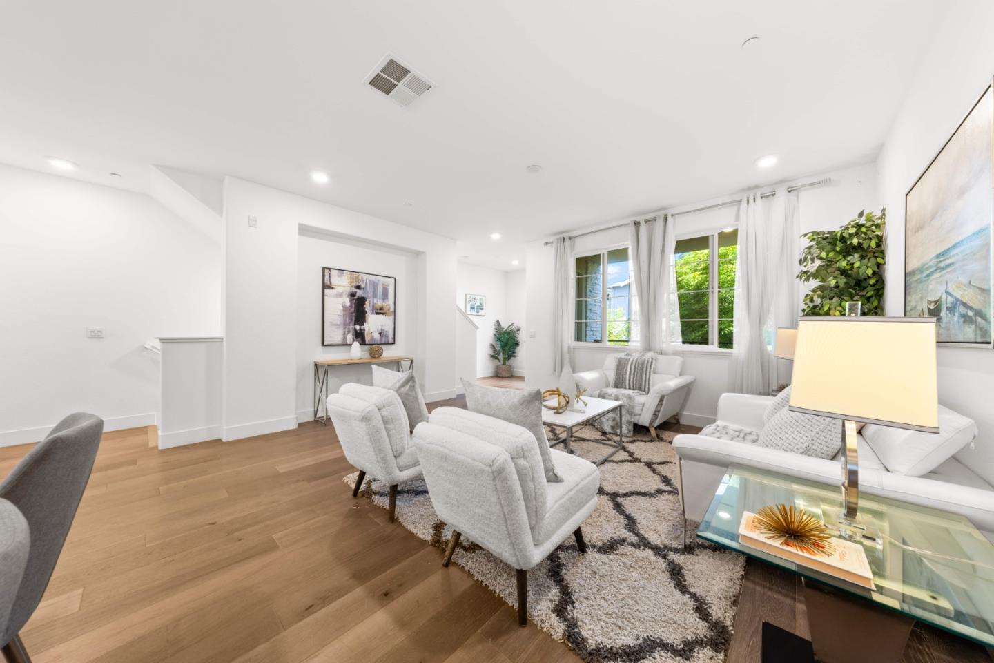 Detail Gallery Image 18 of 43 For 395 Rhythm Ln, Hayward,  CA 94544 - 4 Beds | 3/1 Baths
