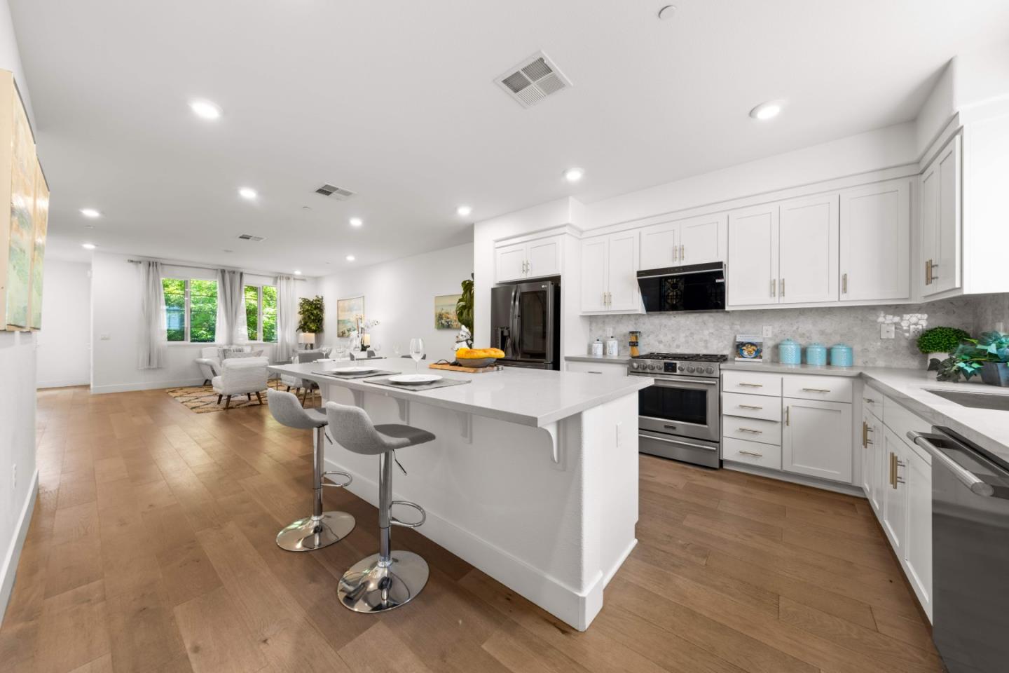 Detail Gallery Image 20 of 43 For 395 Rhythm Ln, Hayward,  CA 94544 - 4 Beds | 3/1 Baths