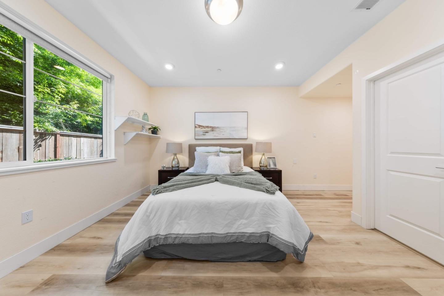 Detail Gallery Image 9 of 43 For 395 Rhythm Ln, Hayward,  CA 94544 - 4 Beds | 3/1 Baths