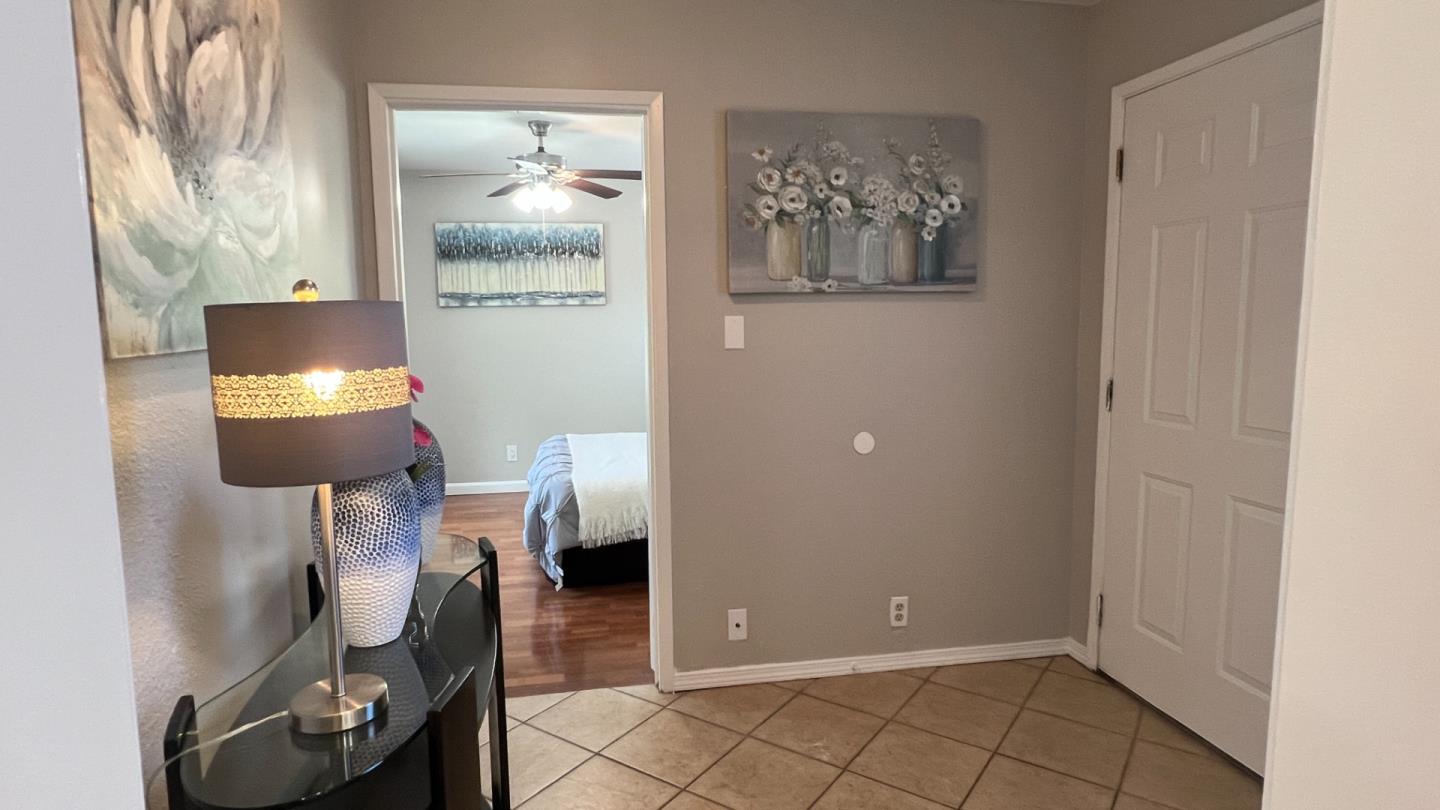 Detail Gallery Image 12 of 67 For 15958 via Descanso, San Lorenzo,  CA 94580 - 4 Beds | 2 Baths