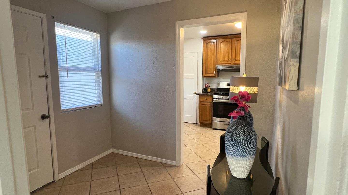 Detail Gallery Image 19 of 67 For 15958 via Descanso, San Lorenzo,  CA 94580 - 4 Beds | 2 Baths