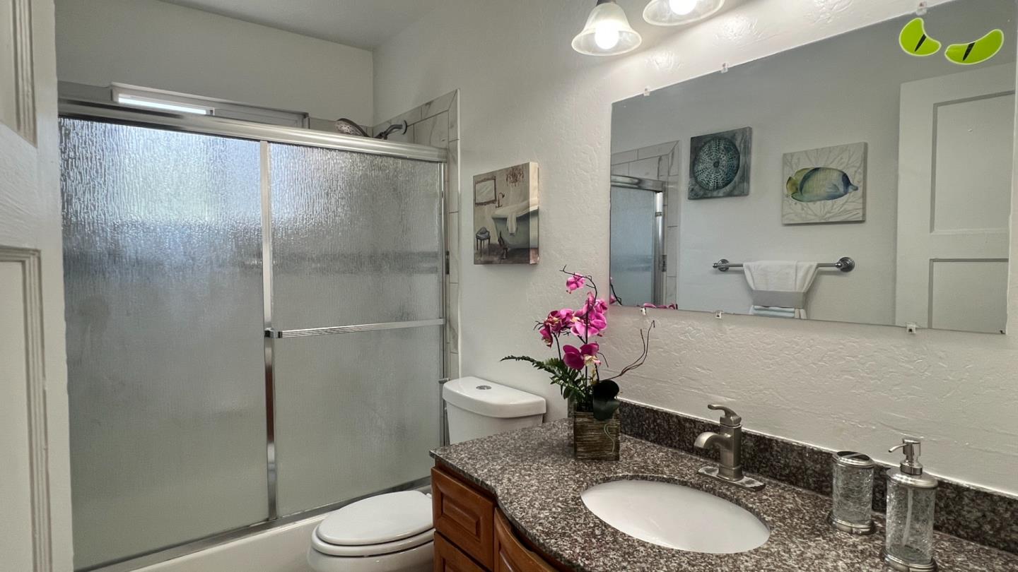 Detail Gallery Image 20 of 67 For 15958 via Descanso, San Lorenzo,  CA 94580 - 4 Beds | 2 Baths