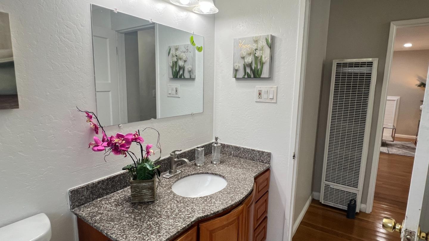 Detail Gallery Image 21 of 67 For 15958 via Descanso, San Lorenzo,  CA 94580 - 4 Beds | 2 Baths
