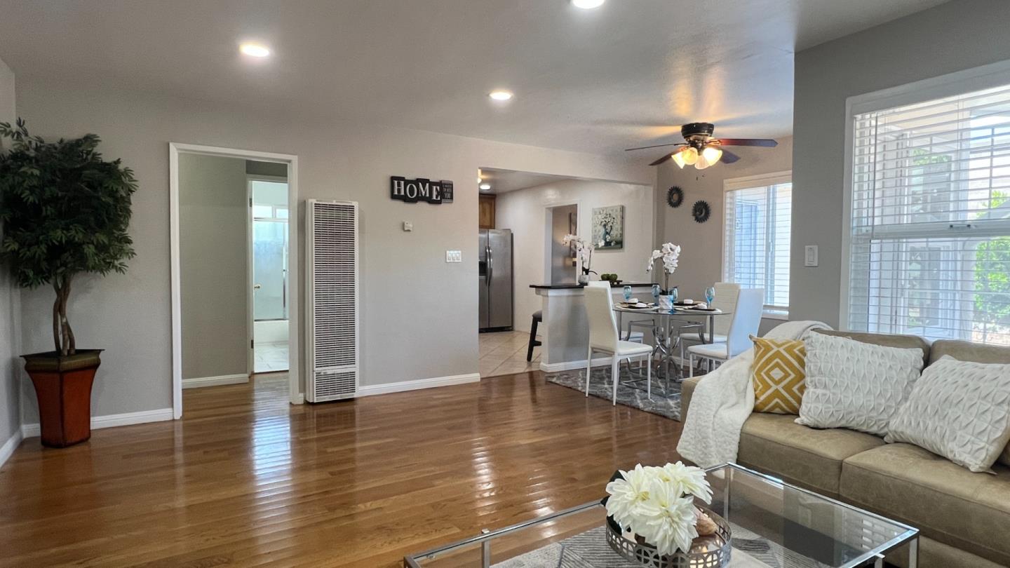 Detail Gallery Image 3 of 67 For 15958 via Descanso, San Lorenzo,  CA 94580 - 4 Beds | 2 Baths