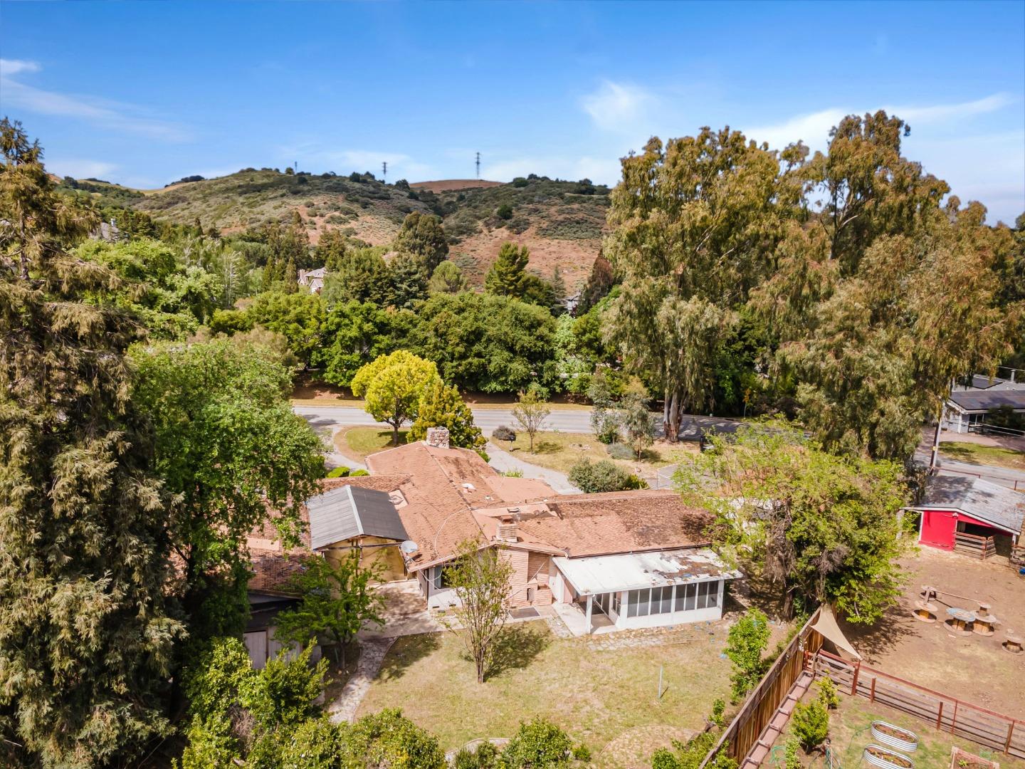 Detail Gallery Image 5 of 21 For 1210 Llagas Rd, Morgan Hill,  CA 95037 - 5 Beds | 3 Baths
