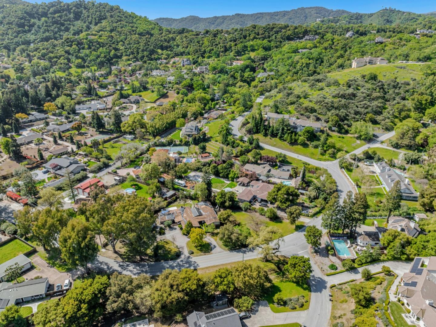 Detail Gallery Image 7 of 21 For 1210 Llagas Rd, Morgan Hill,  CA 95037 - 5 Beds | 3 Baths