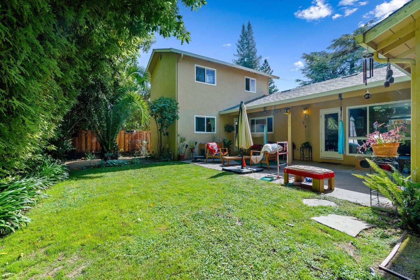 Detail Gallery Image 19 of 44 For 810 Cambridge Ave, Menlo Park,  CA 94025 - – Beds | – Baths
