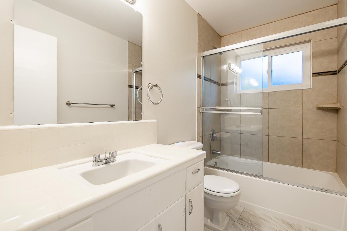 Detail Gallery Image 25 of 44 For 810 Cambridge Ave, Menlo Park,  CA 94025 - – Beds | – Baths