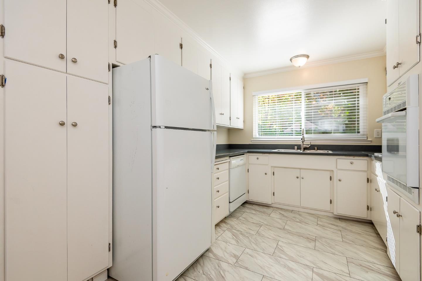 Detail Gallery Image 26 of 44 For 810 Cambridge Ave, Menlo Park,  CA 94025 - – Beds | – Baths
