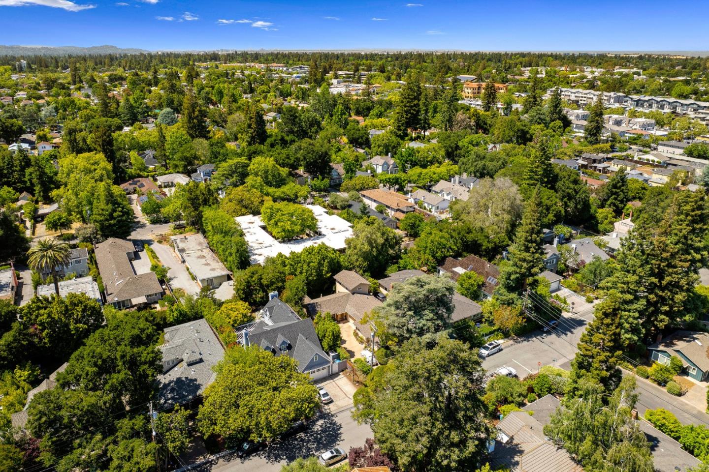 Detail Gallery Image 41 of 44 For 810 Cambridge Ave, Menlo Park,  CA 94025 - – Beds | – Baths