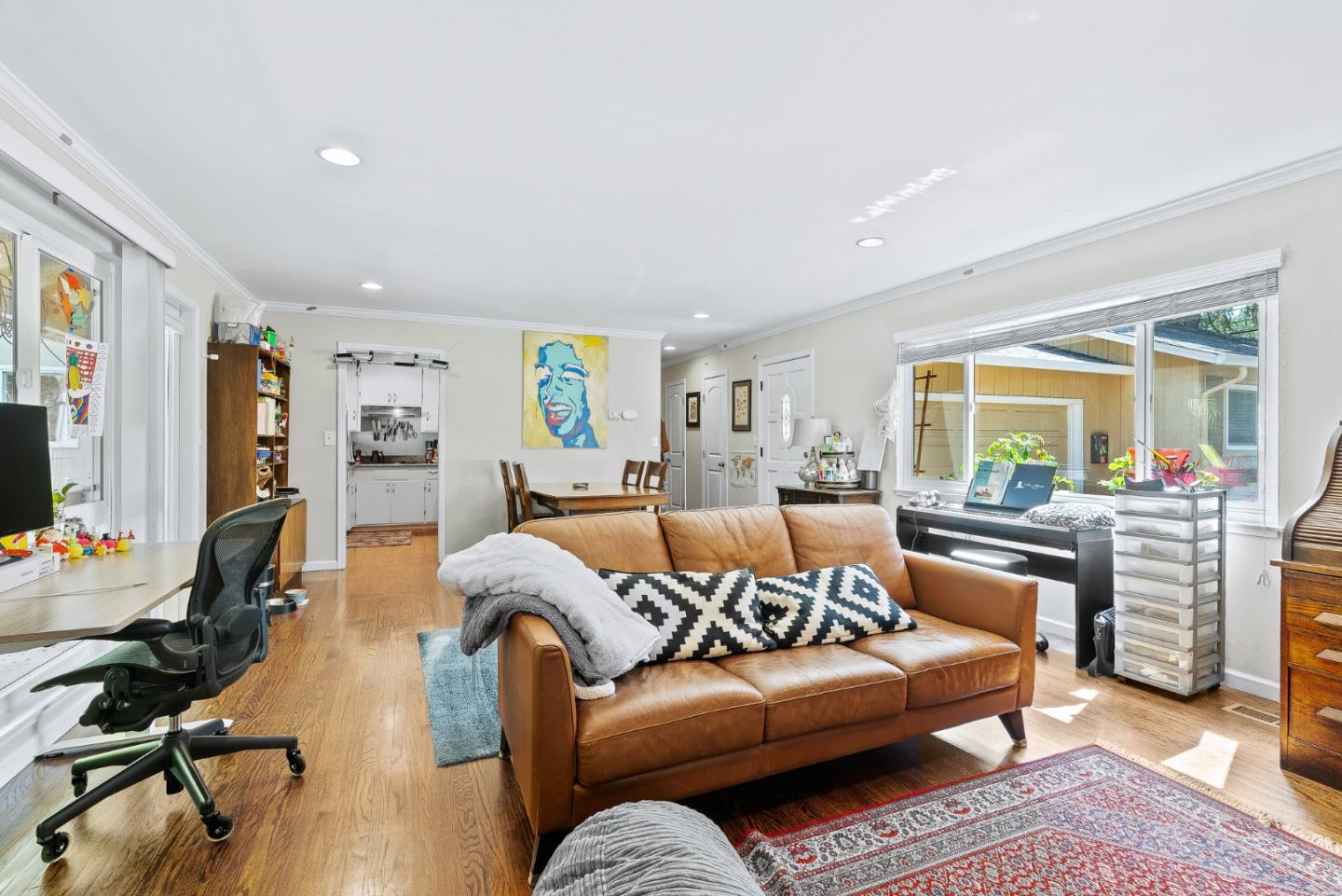 Detail Gallery Image 5 of 44 For 810 Cambridge Ave, Menlo Park,  CA 94025 - – Beds | – Baths